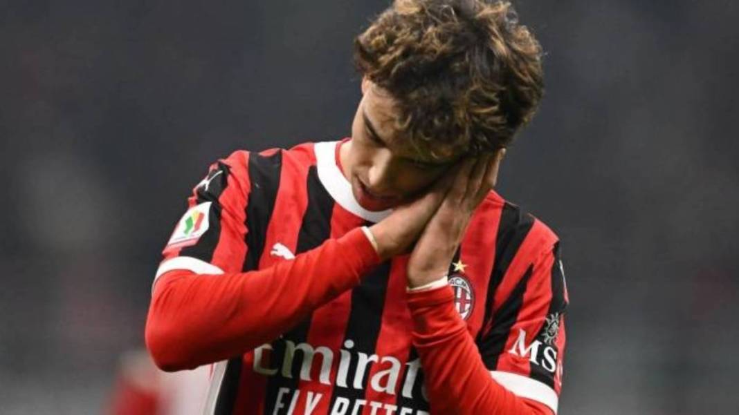 Mourinho'dan gelen teklifi elinin tersiyle itmişti! Okan Buruk 100 milyon euroluk dünya starını getiriyor. Hayırlı olsun 5